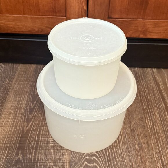 Vintage Tupperware Handolier Canisters – Set of 2 - Picture 3 of 16